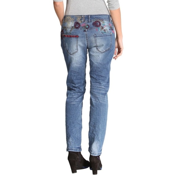 Desigual Women's Embroidered Floral Mid Rise Slim Straight Jeans Size 26/8 - Picture 2 of 13